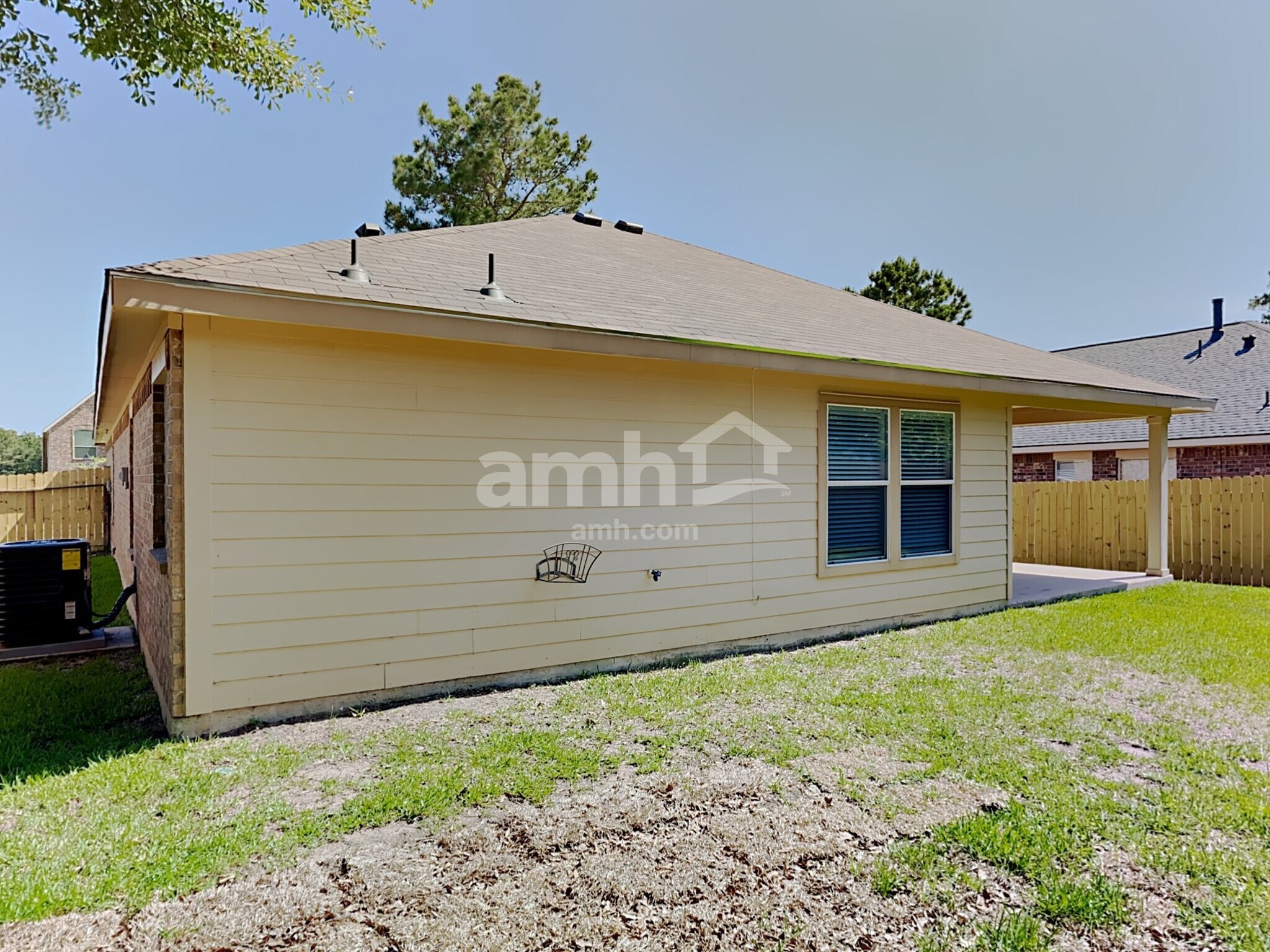 Building Photo - 30022 Saw Oaks Dr