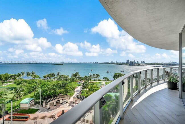 Building Photo - 488 NE 18th St