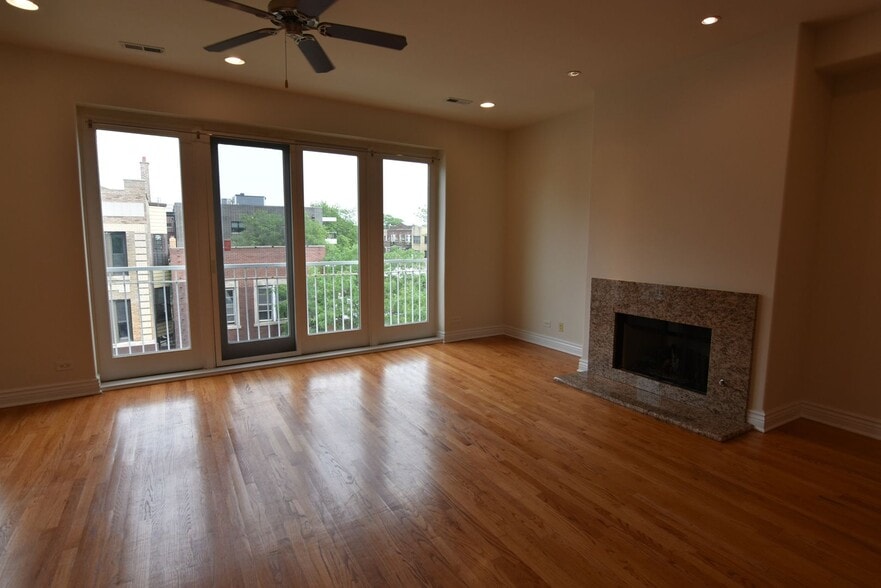 Building Photo - 5140 N Clark St