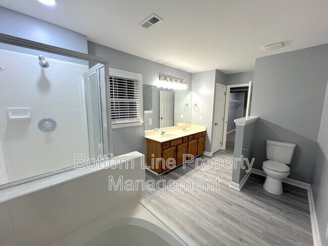 Building Photo - 13446 Cassington Ct