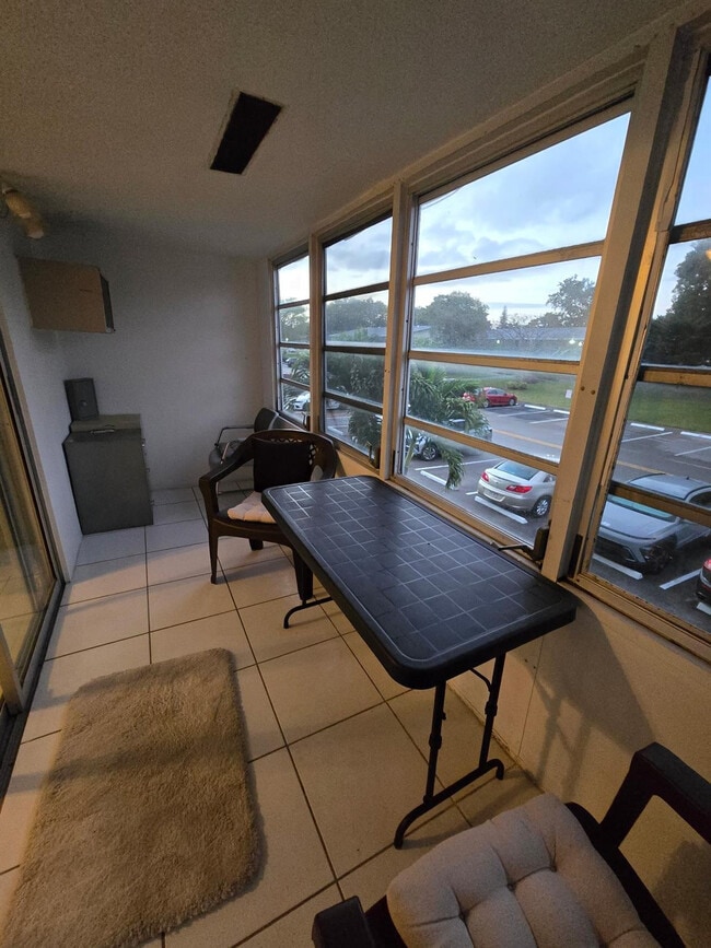 Building Photo - 91 Upminster Crescent