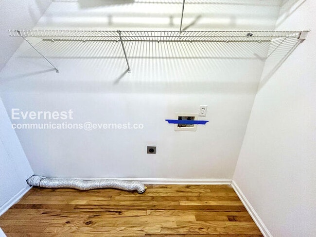 Building Photo - 8002 St Charles Square