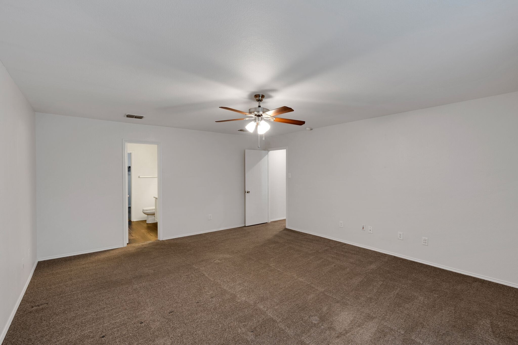 Building Photo - 1205 Saltgrass Dr