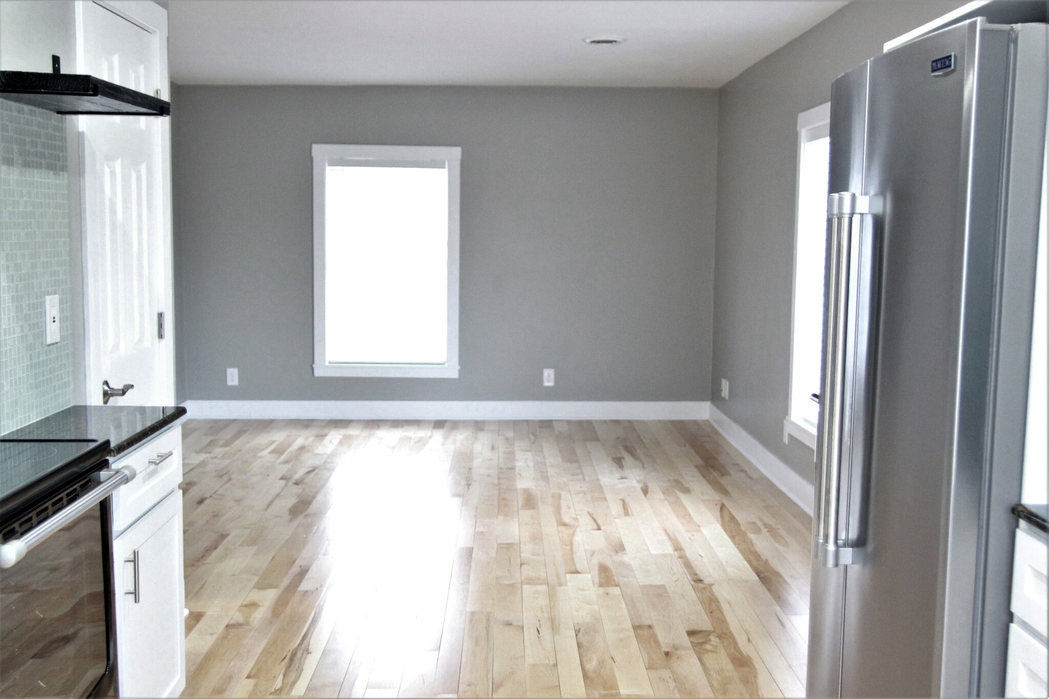 Living room - 1601 Niles Ave