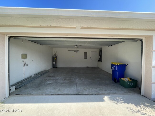 Building Photo - 613 Coral Trace Blvd