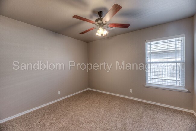 Building Photo - FOR LEASE | Jenks | 4 Bed, 2.5 Bath | $184...