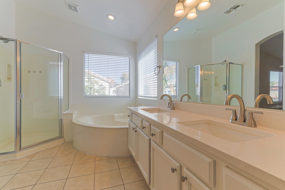 Building Photo - 3719 E Inverness Ave