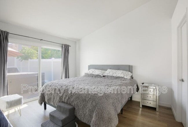 Building Photo - 41172 Geranio Cir