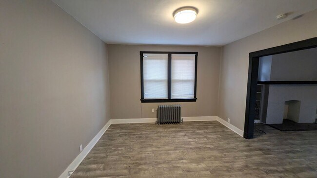 Building Photo - 3863 Brighton Rd