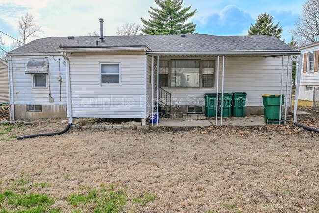 Building Photo - 10200 Tappan Dr