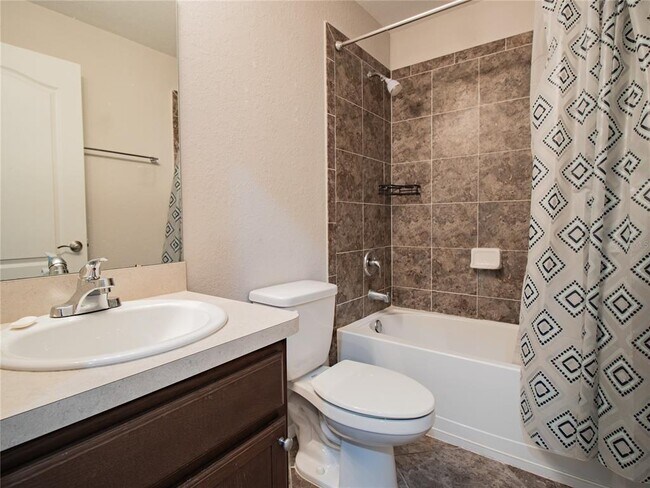 Building Photo - 2628 Sunset Cir