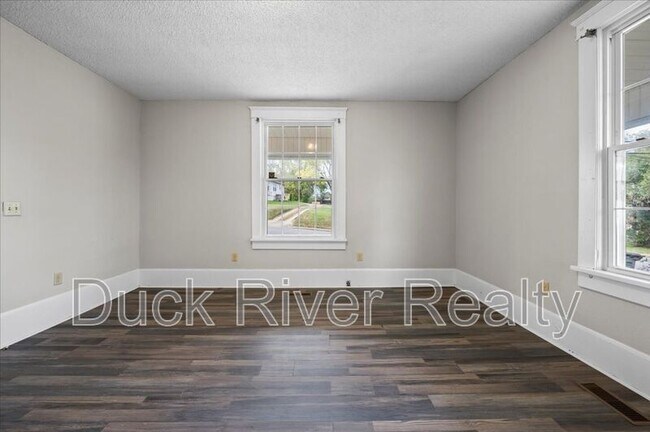 Building Photo - 1603 Highland Ave