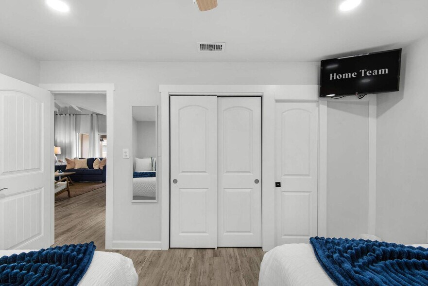 Building Photo - 3795 Scenic Hwy 98