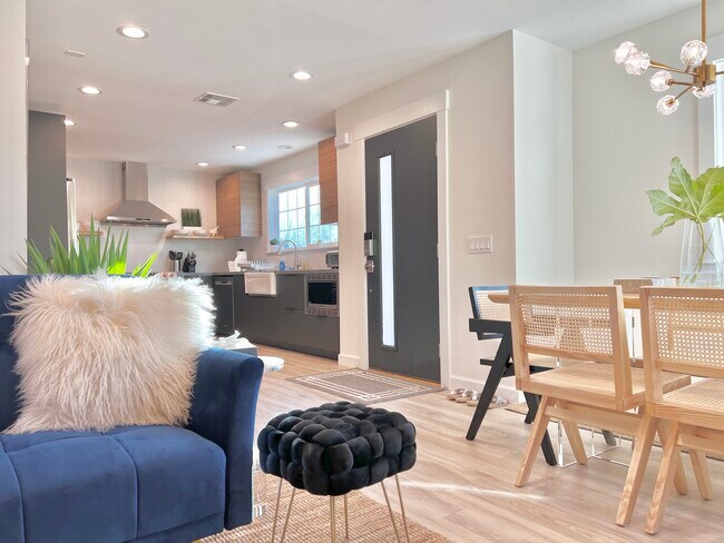 Living, dining - 392 N 7th St