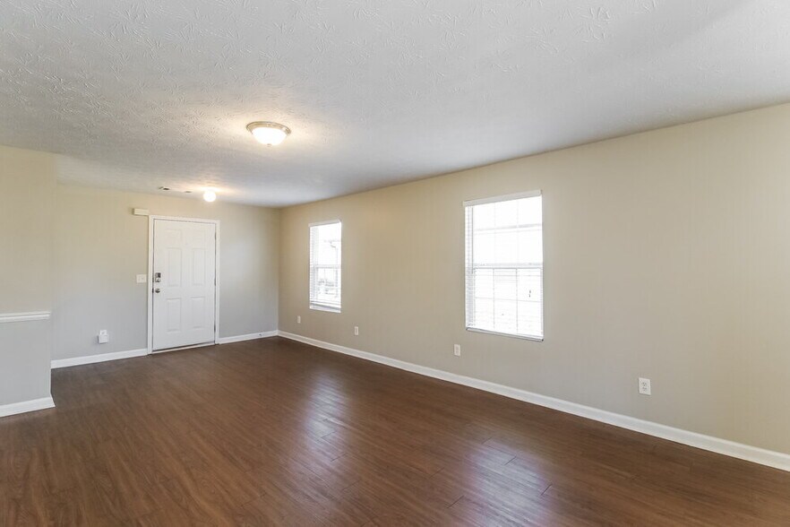 Building Photo - 465 Cathedral Dr