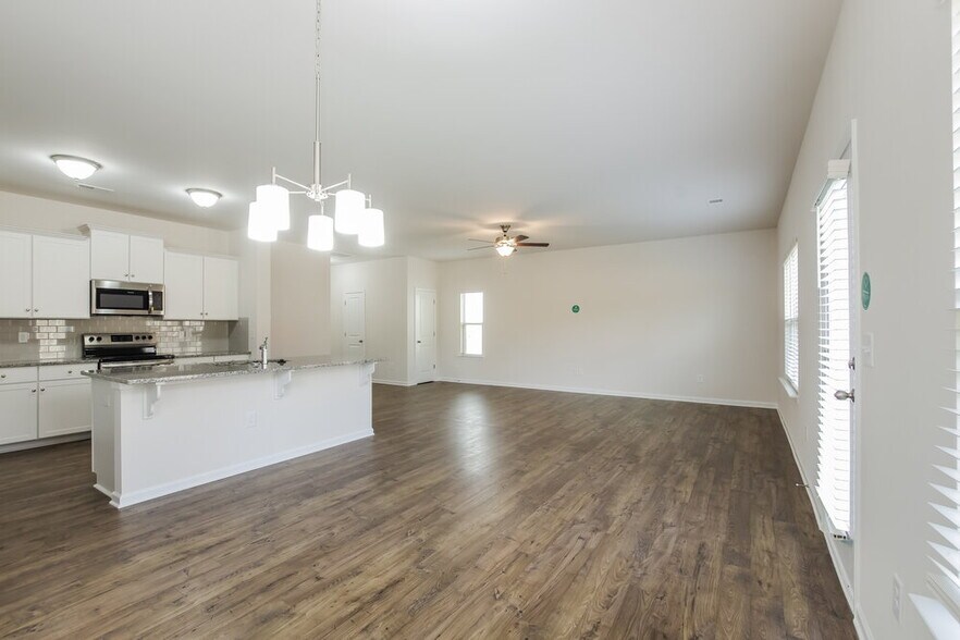 Building Photo - 4331 Drifter Dr