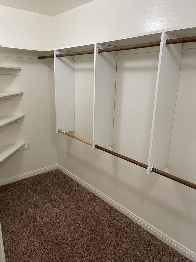Building Photo - Beautiful 3 bed 2 bath Home in Rosedale!