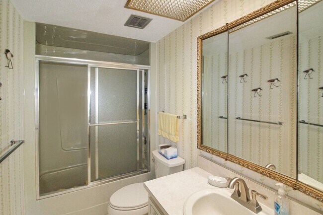 Building Photo - Bella Costa Seasonal Condo for Rent