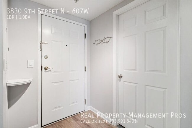 Building Photo - 3830 9th St N