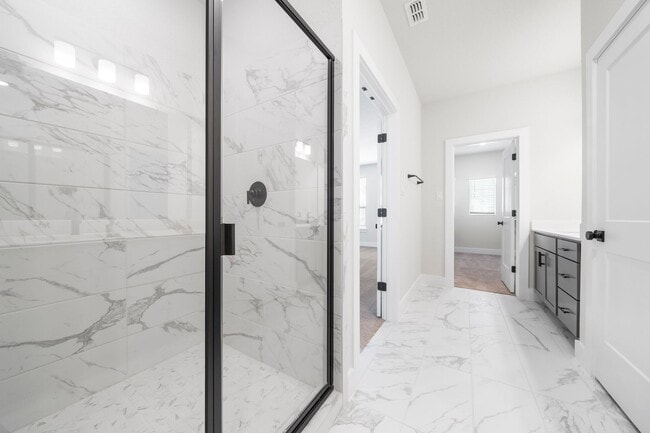 Building Photo - 13616 Giovannis Gdn