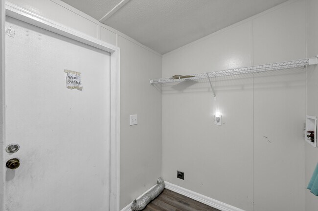 Building Photo - 139 Pegasus Ct