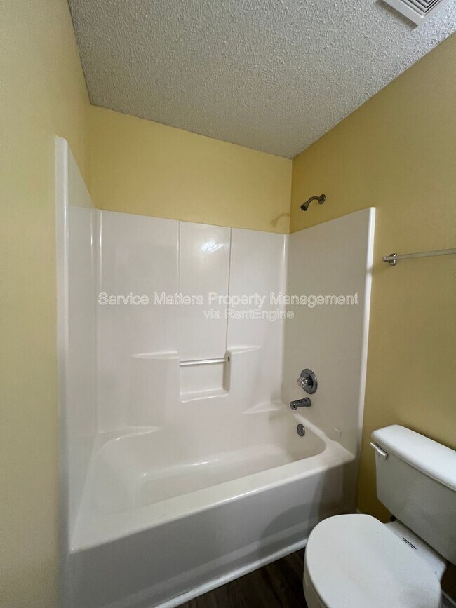 Building Photo - 2439 Redoubt Ave