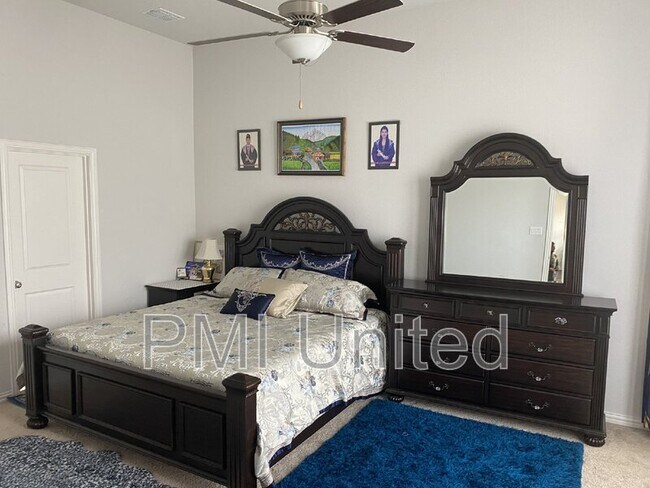 Building Photo - 429 Halwin Dr