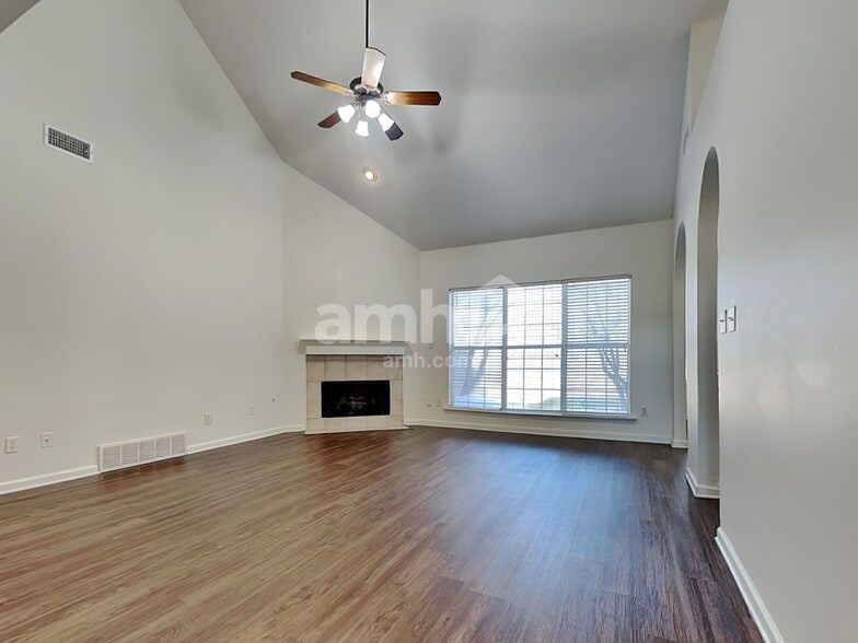 Building Photo - 11216 Arlington Trace Dr