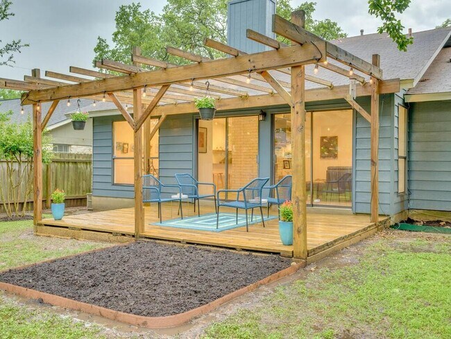 Building Photo - 4908 Dry Oak Trail