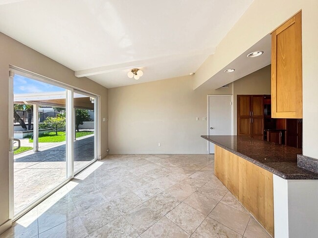 Building Photo - Gorgeous 3BD/2BA House in Pacific Beach W/...