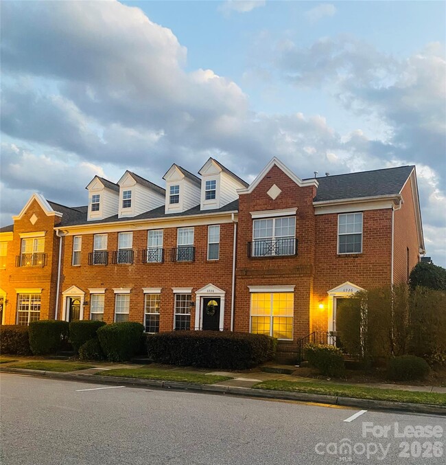 Building Photo - 6928 Creft Cir