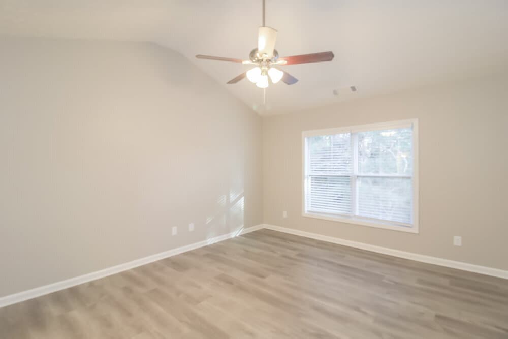 Building Photo - 445 Laurelton Cir