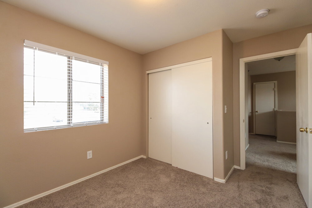 Building Photo - 1575 E Baylor Ln
