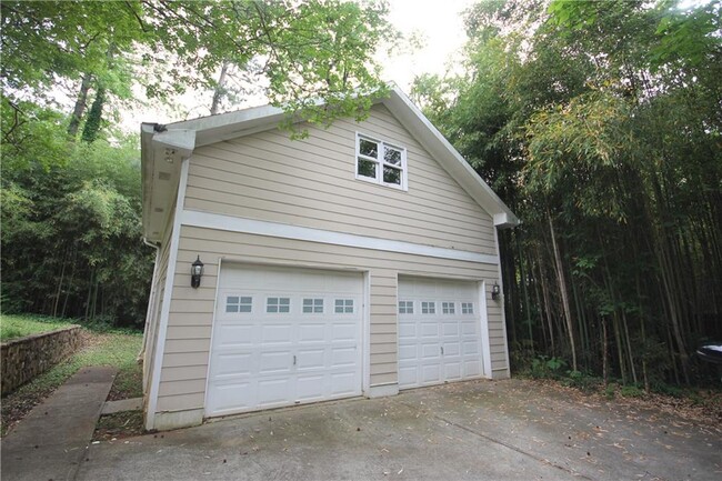 Building Photo - 1335 Carter Rd