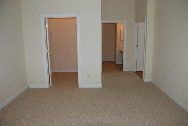 Building Photo - Renovated house for rent at Villages of We...