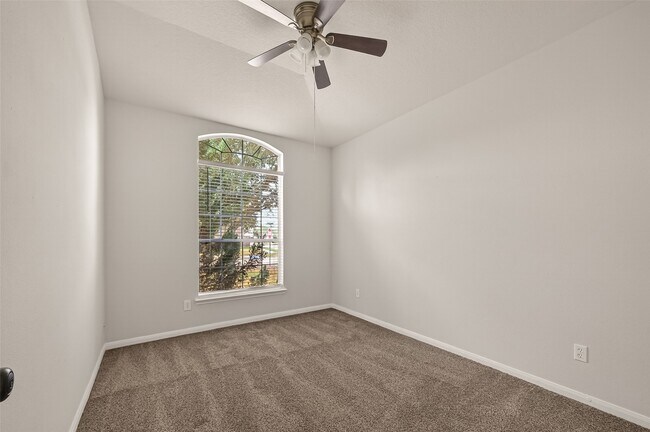 Building Photo - 1918 Riane Ln