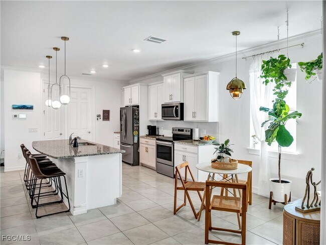 Building Photo - 3242 Baravaldo Cir