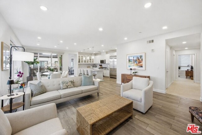 Building Photo - 12510 W Fielding Circle