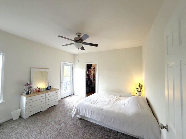 Building Photo - 50 Indian Paintbrush Ln