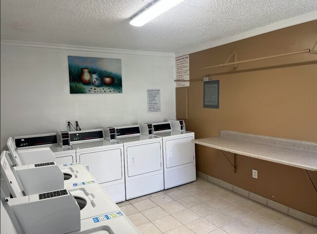 Building Photo - MOVE IN SPECIAL - Westminster One Bedroom ...
