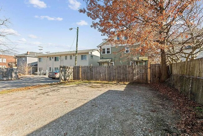 Building Photo - 2475 Indianola Ave