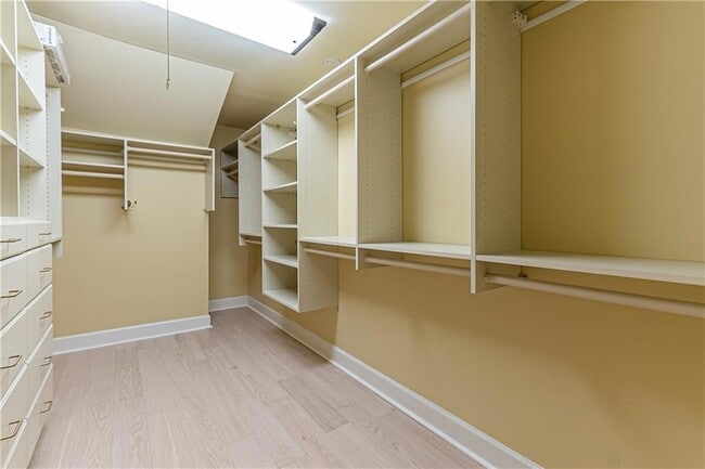 Building Photo - 1525 Broadhempston Ct