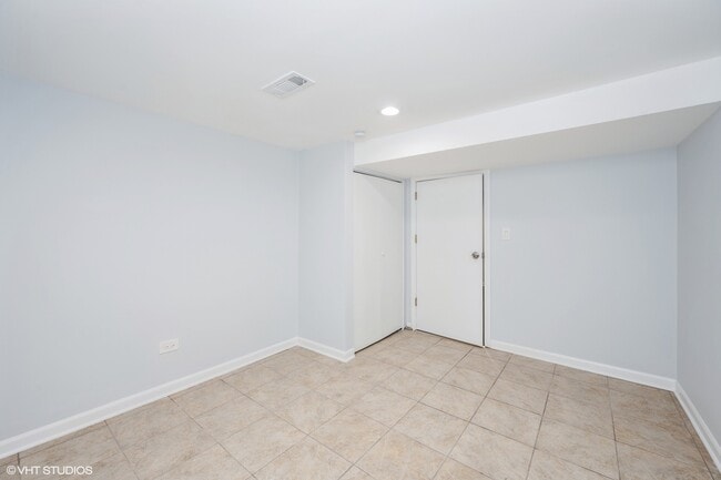 Building Photo - 6148 W Patterson Ave