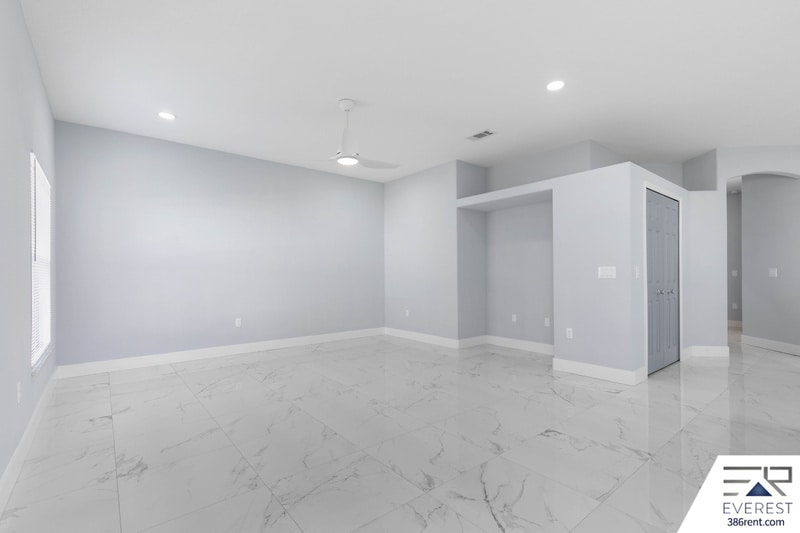 Building Photo - 45 Bruning Ln