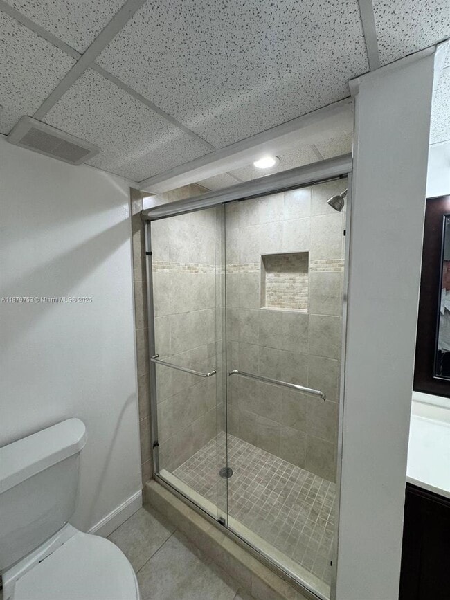 Building Photo - 8010 N Colony Cir