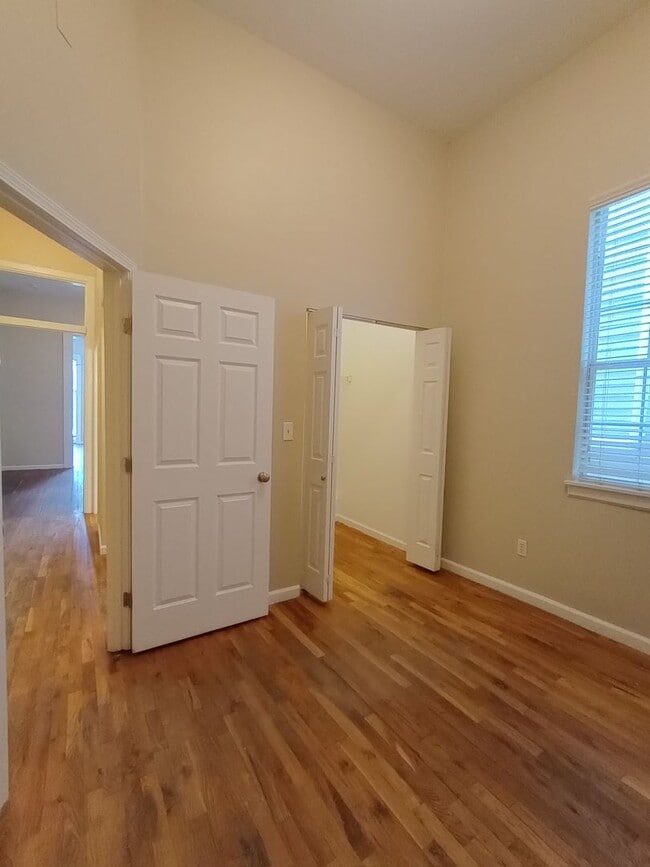 Building Photo - 2304 Gravier St