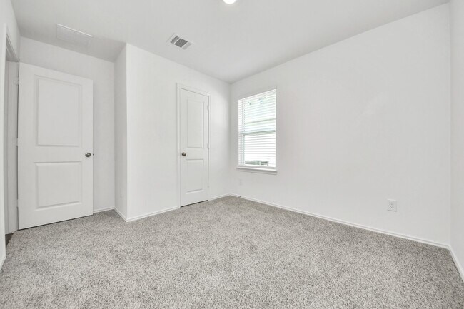 Building Photo - 31426 Shawn Ridge Ln