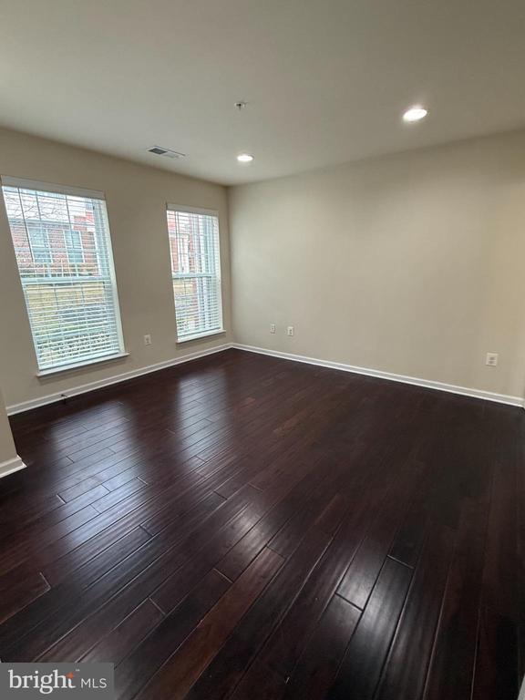 Building Photo - 7018 Foxton Way