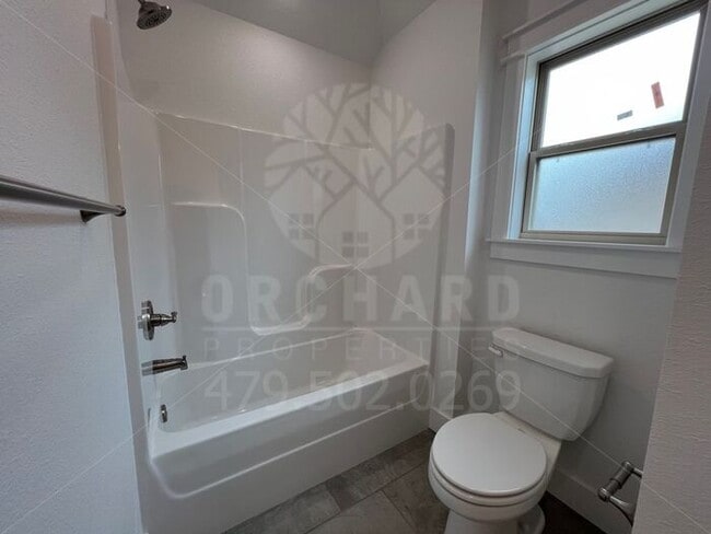 Building Photo - Tontitown- Single-Family Home- Beautiful C...