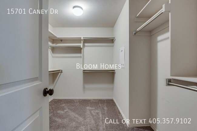 Building Photo - 15701 Caney Dr